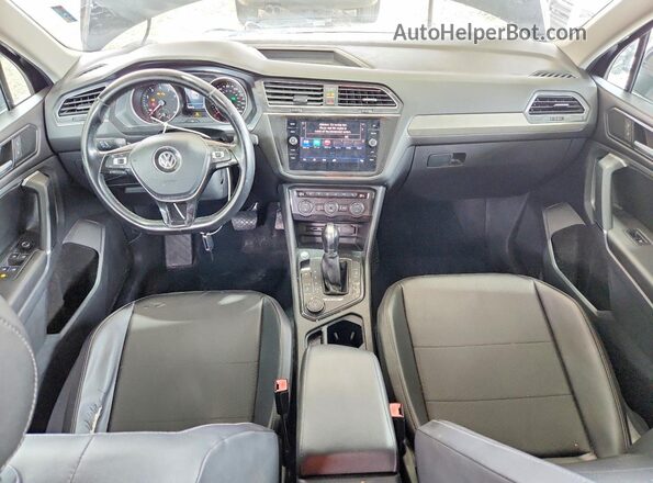3VV2B7AX9JM100203 2018 VOLKSWAGEN TIGUAN Black Vista del salpicadero
