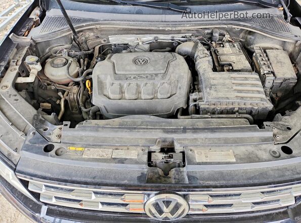 3VV2B7AX9JM100203 2018 VOLKSWAGEN TIGUAN Black Vista del compartimento del motor