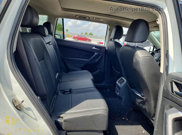 3VV2B7AX9KM082173 2019 VOLKSWAGEN TIGUAN White Հետևի նստատեղերի տեսք