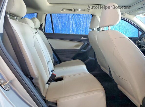 3VV2B7AX9KM145451 2019 VOLKSWAGEN TIGUAN Gray Vista interior trasera