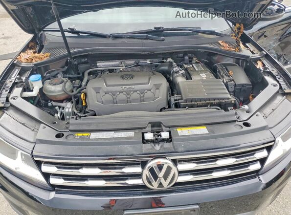 3VV2B7AX9MM023000 2021 VOLKSWAGEN TIGUAN Black Vista del compartimento del motor