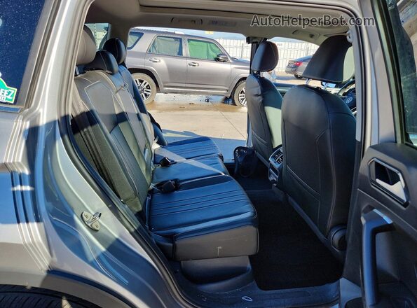 3VV2B7AX9NM149147 2022 VOLKSWAGEN TIGUAN Серебряный Вид задней части салона