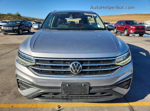 3VV2B7AX9NM149147 2022 VOLKSWAGEN TIGUAN Серебряный Вид спереди
