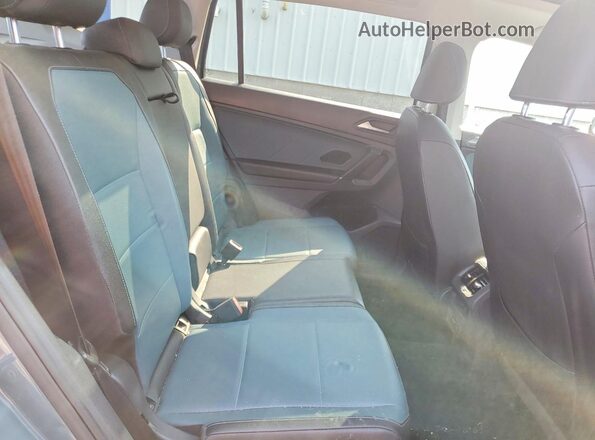 3VV2B7AXXLM040449 2020 VOLKSWAGEN TIGUAN Blue Rear interior view