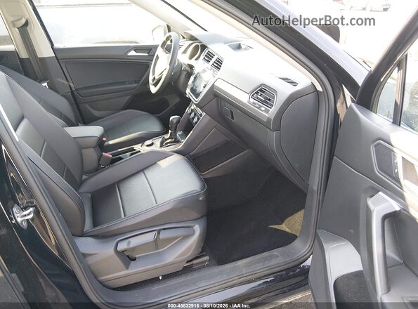 3VV2B7AXXMM143033 2021 VOLKSWAGEN TIGUAN Black Սալոնի դիմացի տեսք