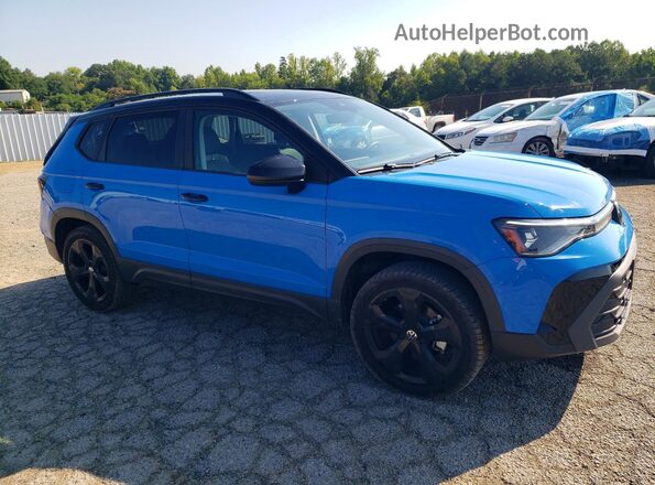 3VV2C7B24SM077107 2025 VOLKSWAGEN TAOS Синий Передняя правая четверть