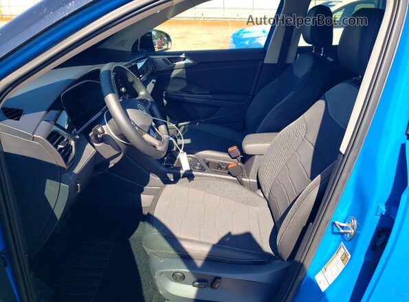 3VV2C7B24SM077107 2025 VOLKSWAGEN TAOS Синий Вид салона спереди