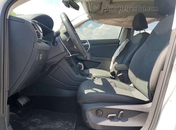 3VV2C7B2XSM080996 2025 VOLKSWAGEN TAOS Белый Вид салона спереди