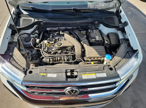 3VV2X7B24NM045900 2022 VOLKSWAGEN TAOS White Vista del compartimento del motor