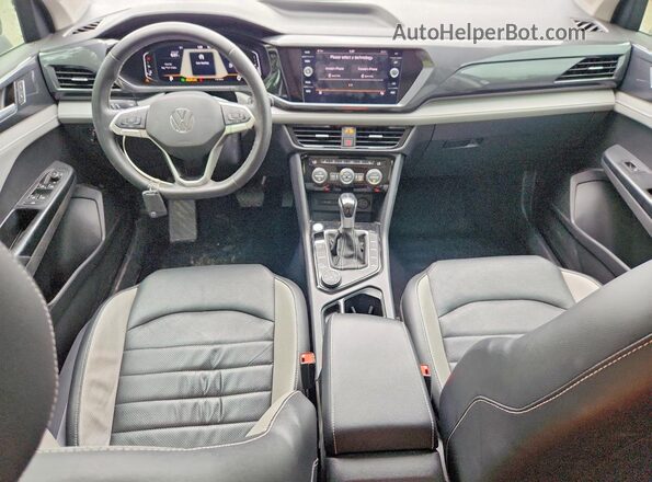 3VV2X7B29NM039462 2022 VOLKSWAGEN TAOS Gray Widok deski rozdzielczej