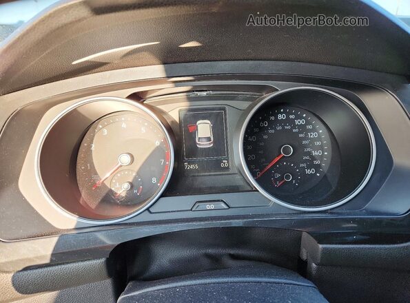 3VV3B7AX0JM000852 2018 VOLKSWAGEN TIGUAN Gray ხელსაწყოთა პანელის ხედი
