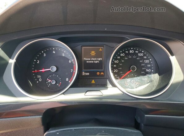 3VV3B7AX0JM191446 2018 VOLKSWAGEN TIGUAN Orange Widok zestawu wskaźników