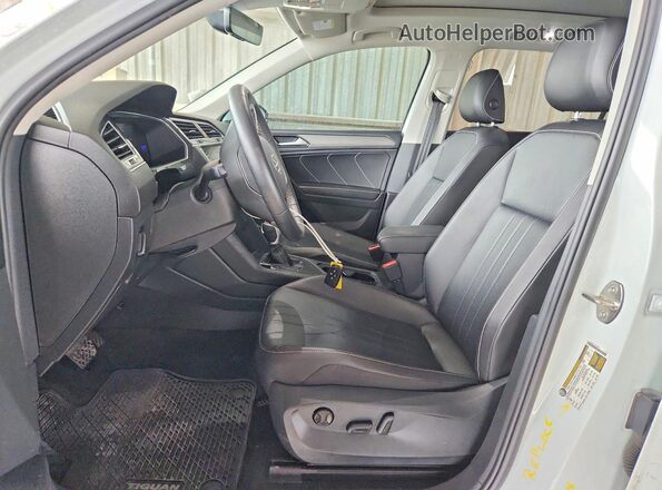 3VV3B7AX0NM065397 2022 VOLKSWAGEN TIGUAN White Вид салону спереду