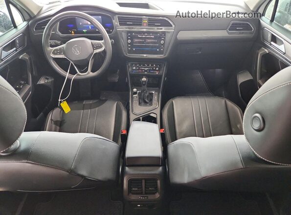 3VV3B7AX0NM065397 2022 VOLKSWAGEN TIGUAN White Вид панелі приладів