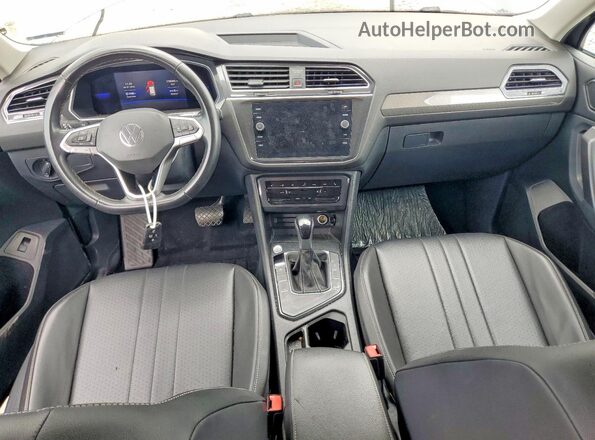 3VV3B7AX0NM066825 2022 VOLKSWAGEN TIGUAN Gray Dashboard view