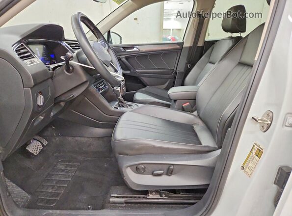 3VV3B7AX0NM151468 2022 VOLKSWAGEN TIGUAN White Vista interior delantera