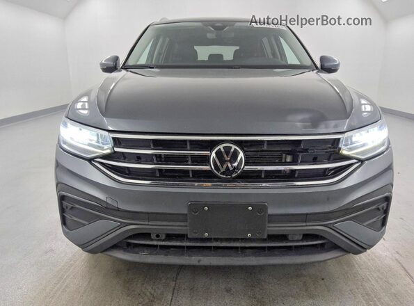 3VV3B7AX0RM024225 2024 VOLKSWAGEN TIGUAN Gray Вид спереду