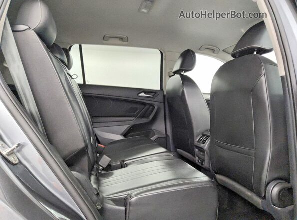 3VV3B7AX0RM024225 2024 VOLKSWAGEN TIGUAN Gray Вид задньої частини салону