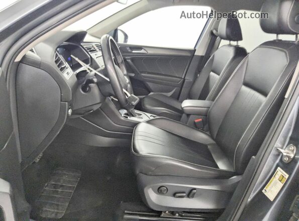 3VV3B7AX0RM024225 2024 VOLKSWAGEN TIGUAN Gray Вид салону спереду