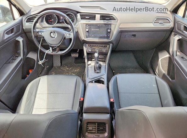 3VV3B7AX1KM153113 2019 VOLKSWAGEN TIGUAN Black Vista del salpicadero