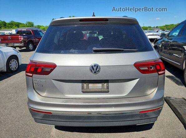 3VV3B7AX1LM075885 2020 VOLKSWAGEN TIGUAN Silver Вид ззаду
