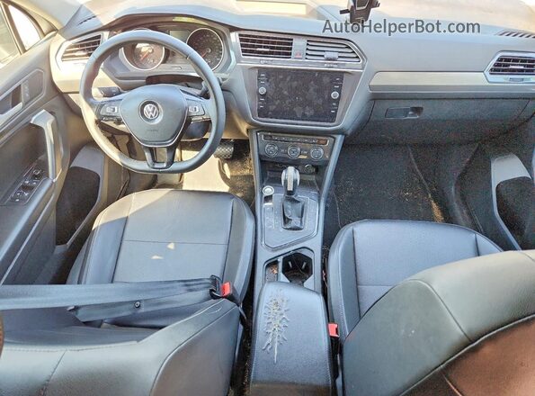 3VV3B7AX1LM075885 2020 VOLKSWAGEN TIGUAN Silver Вид панелі приладів