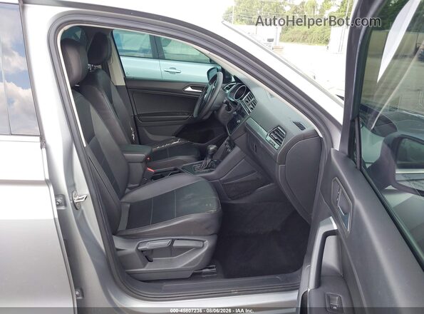 3VV3B7AX1LM094744 2020 VOLKSWAGEN TIGUAN Gray Вид салону спереду