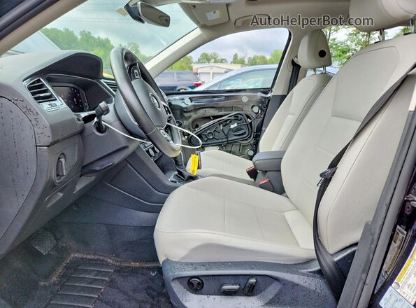 3VV3B7AX1LM106875 2020 VOLKSWAGEN TIGUAN Черный Вид салона спереди