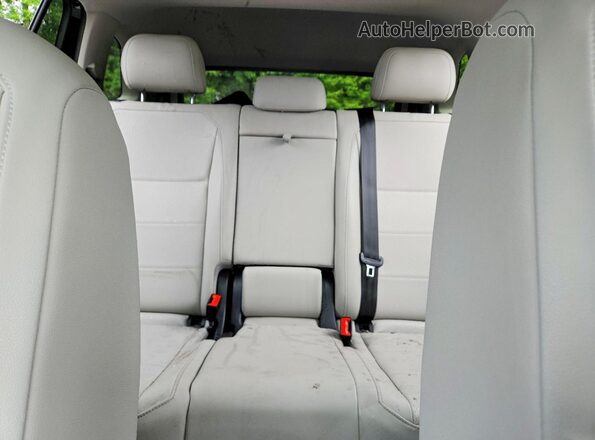 3VV3B7AX1LM106875 2020 VOLKSWAGEN TIGUAN Черный Вид задних сидений