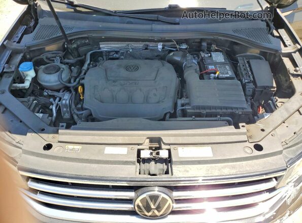3VV3B7AX1NM140043 2022 VOLKSWAGEN TIGUAN Black Widok komory silnika