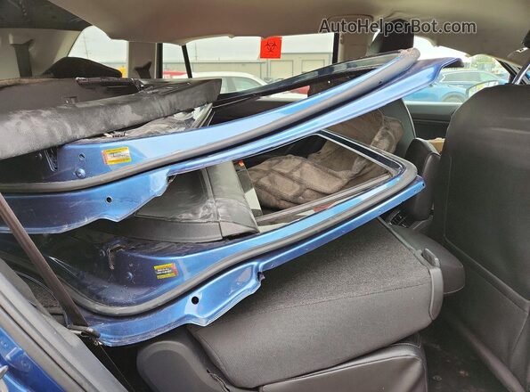 3VV3B7AX2JM020066 2018 VOLKSWAGEN TIGUAN Blue Вид задньої частини салону