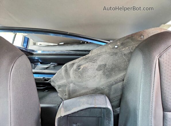 3VV3B7AX2JM020066 2018 VOLKSWAGEN TIGUAN Blue Вид задніх сидінь