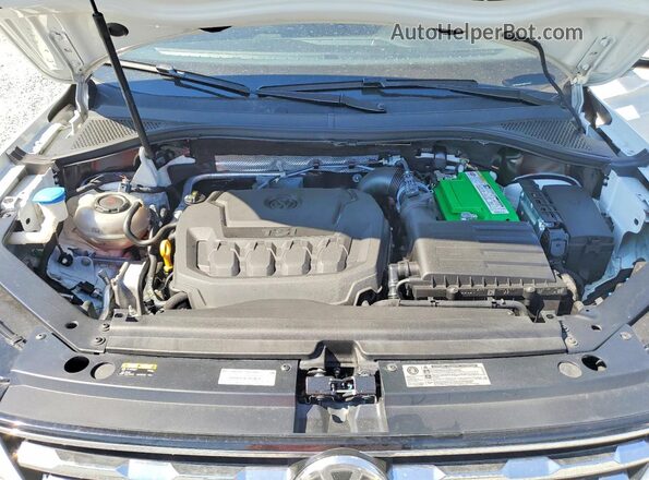 3VV3B7AX2JM023209 2018 VOLKSWAGEN TIGUAN White Вид підкапотного простору