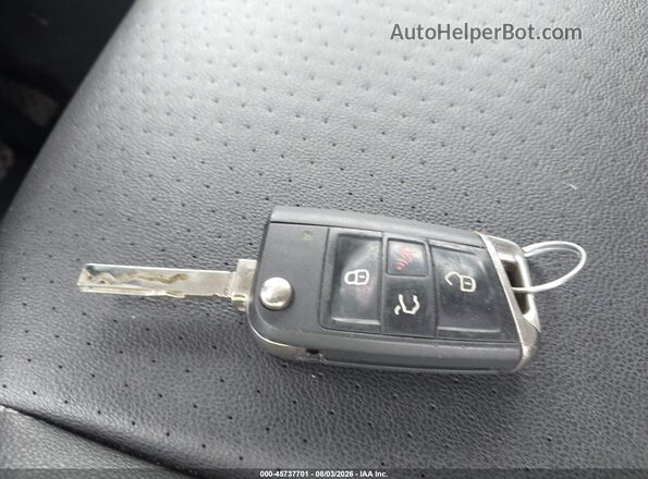 3VV3B7AX2JM129952 2018 VOLKSWAGEN TIGUAN Gray Առջևի վահանակի տեսք