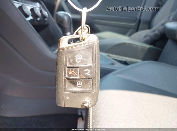 3VV3B7AX2KM012678 2019 VOLKSWAGEN TIGUAN Gray Vista del salpicadero
