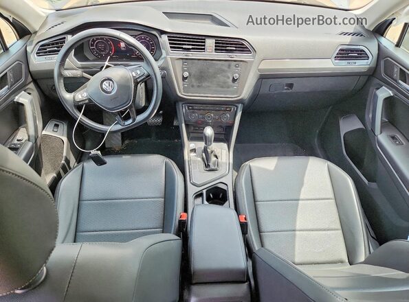 3VV3B7AX2KM061850 2019 VOLKSWAGEN TIGUAN Gray Vista del salpicadero