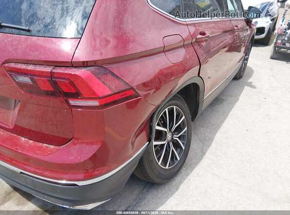 3VV3B7AX2MM057574 2021 VOLKSWAGEN TIGUAN Red Widok zestawu wskaźników