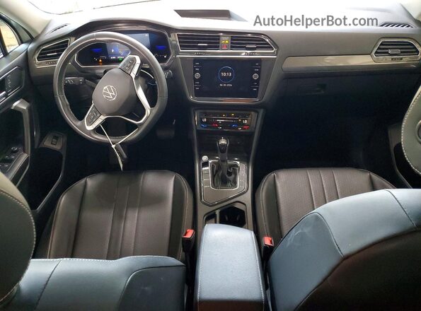3VV3B7AX2NM046690 2022 VOLKSWAGEN TIGUAN White Dashboard view