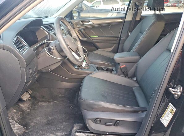 3VV3B7AX2PM028886 2023 VOLKSWAGEN TIGUAN Black Вид салону спереду