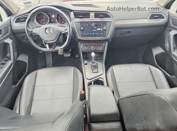 3VV3B7AX3KM069259 2019 VOLKSWAGEN TIGUAN Серый Вид панели приборов