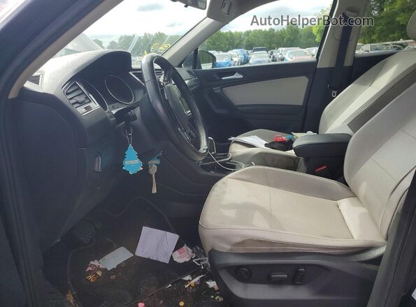 3VV3B7AX3KM185688 2019 VOLKSWAGEN TIGUAN Gray Widok wnętrza z przodu