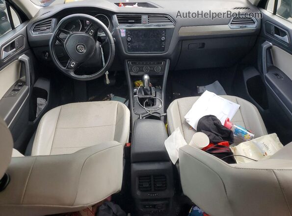 3VV3B7AX3KM185688 2019 VOLKSWAGEN TIGUAN Gray Widok deski rozdzielczej