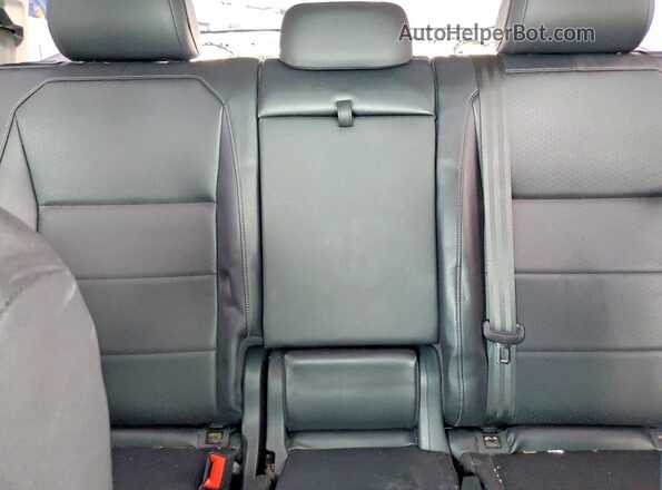 3VV3B7AX3KM199283 2019 VOLKSWAGEN TIGUAN White Rear seats view