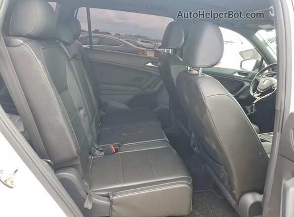 3VV3B7AX3KM199283 2019 VOLKSWAGEN TIGUAN White Rear interior view