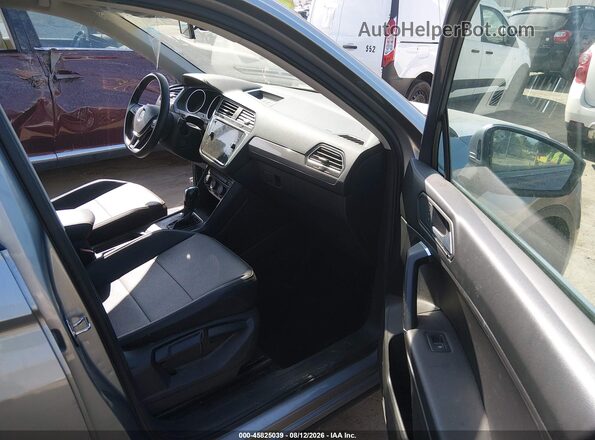 3VV3B7AX3LM045528 2020 VOLKSWAGEN TIGUAN Silver Widok wnętrza z przodu