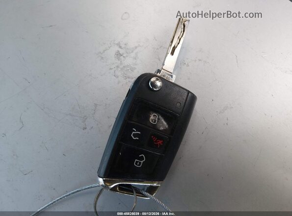 3VV3B7AX3LM045528 2020 VOLKSWAGEN TIGUAN Silver Widok deski rozdzielczej