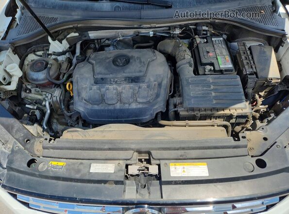 3VV3B7AX3LM155821 2020 VOLKSWAGEN TIGUAN White ძრავის განყოფილების ხედი