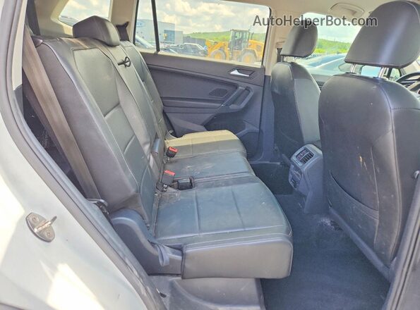 3VV3B7AX3LM155821 2020 VOLKSWAGEN TIGUAN White უკანა სალონის ხედი