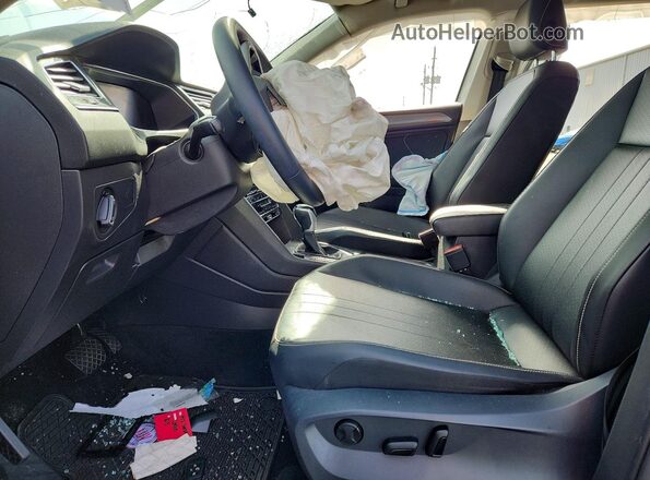 3VV3B7AX3NM047833 2022 VOLKSWAGEN TIGUAN White Front interior view