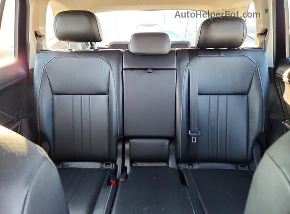 3VV3B7AX3NM154672 2022 VOLKSWAGEN TIGUAN Черный Вид задних сидений